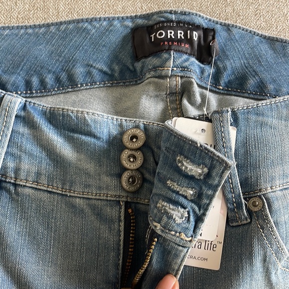 NWT Torrid Jeans - Size 16R - Picture 6 of 11